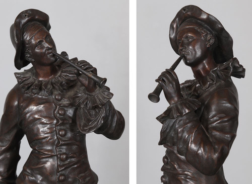Bronze XIX°, 46 cm, signé : Charles ANFRIE 1833/1905, Pierrot troubadour