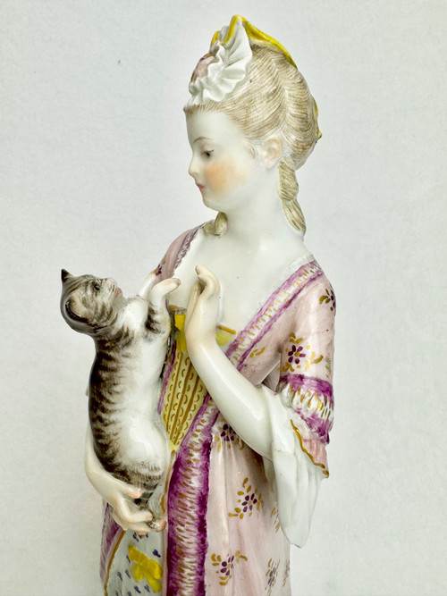 Figura di porcellana Meissen dama con gatto