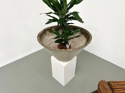 Grande jardinière conique Willy Guhl