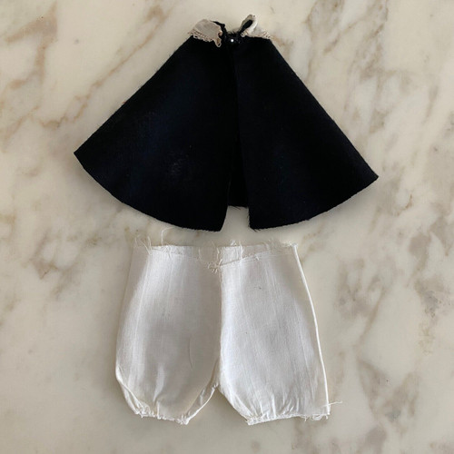 Salt worker's outfit for doll from the early 20th century in fabric and felt