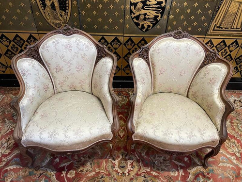 Paire de fauteuils bergères rocailles Louis XV