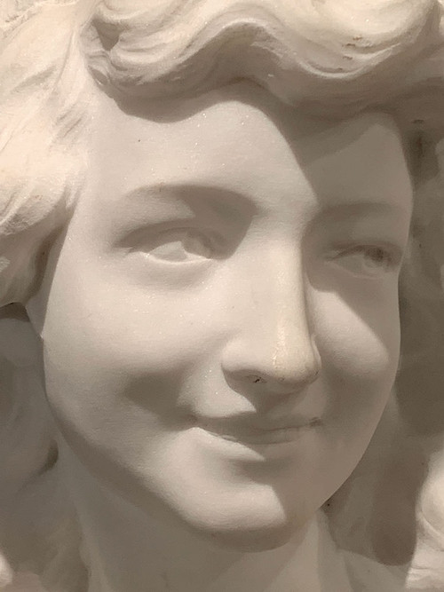 Carrara-Marmor um 1900, von Etienne LENHOIR tätig um 1880/1910, junge Frau 