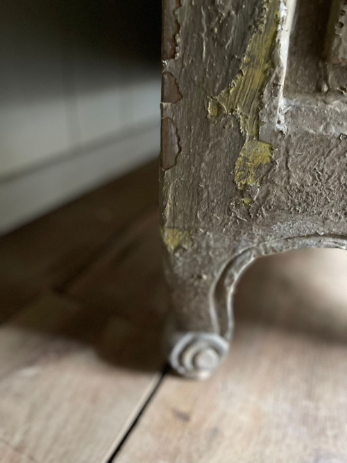 Cassettone a balestra Luigi XV Bell in patina risalente al '900