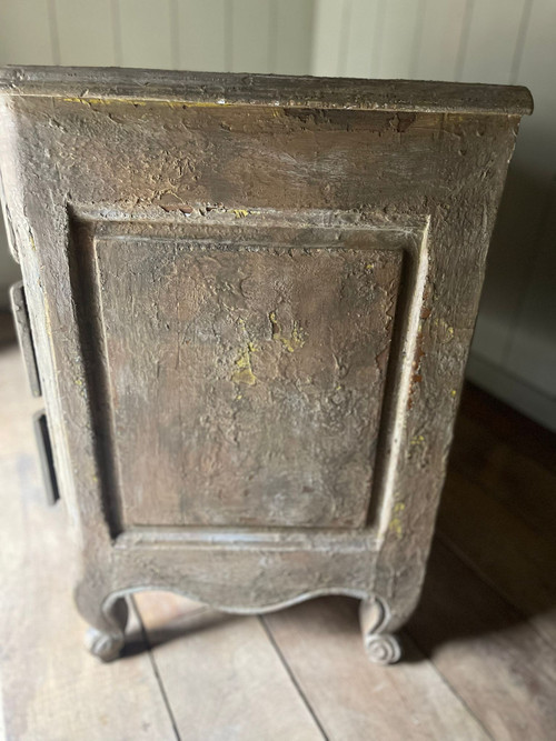 Cassettone a balestra Luigi XV Bell in patina risalente al '900