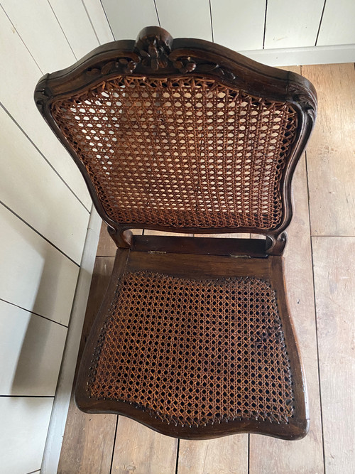Louis XV commode chair from the 18th century in walnut