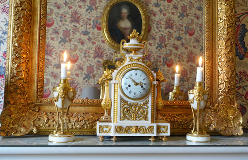 Pair of cassolettes with inverted candlesticks in gilded bronze and marble, Louis XVI style