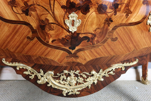 Marquetry chest of drawers stamped "Perreau"