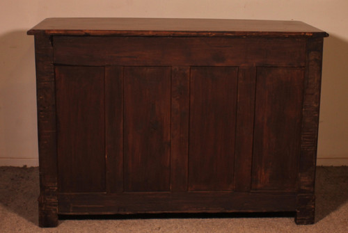 Buffet in noce del XIX secolo
