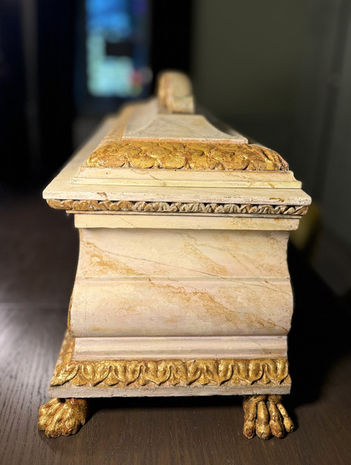 Large Polychrome Reliquary Shrine - 18th Century