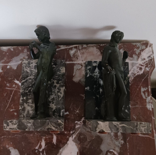 Souvenir der Grand Tour – Paar Buchstützen aus Marmor – Apollo und Flutor Satyr