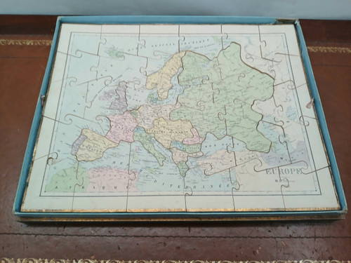 Atlas géographique en puzzle