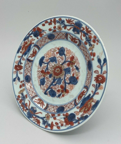 Assiette en porcelaine d'Imari à décor floral Japon