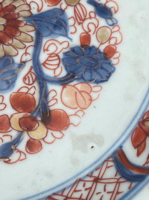 Assiette en porcelaine d'Imari à décor floral Japon