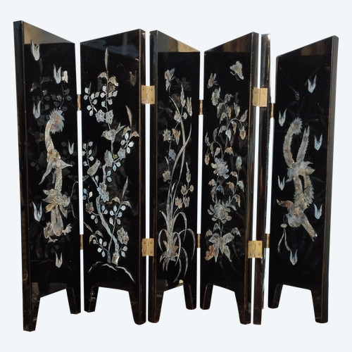 Vietnamese screen in lacquered wood and mother-of-pearl