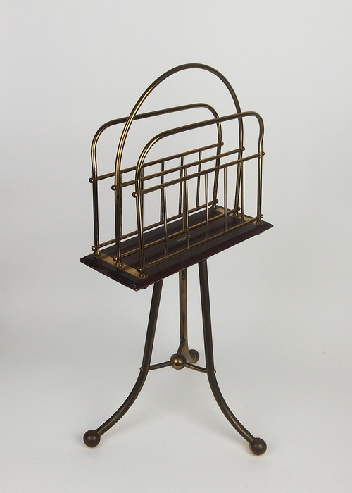 Porte revue en acajou et laiton de style victorien