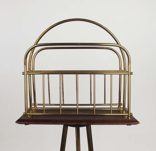Porte revue en acajou et laiton de style victorien