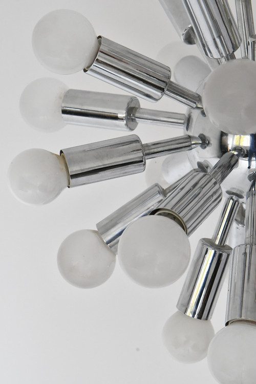 Sputnik chandelier in chrome-plated metal with 24 lights from the 1970s