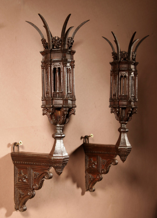 A Magnificent Pair Of Very Fine Cast Iron Divine Small Lamps / Lanterns In White Metal