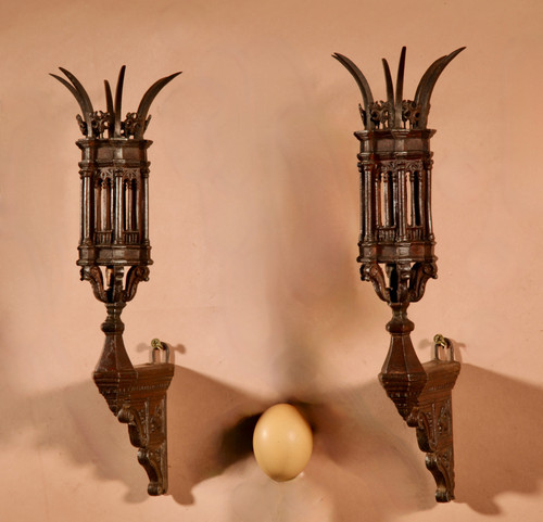 A Magnificent Pair Of Very Fine Cast Iron Divine Small Lamps / Lanterns In White Metal