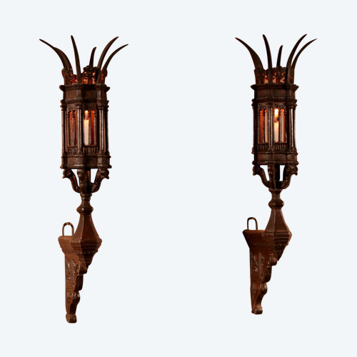 A Magnificent Pair Of Very Fine Cast Iron Divine Small Lamps / Lanterns In White Metal