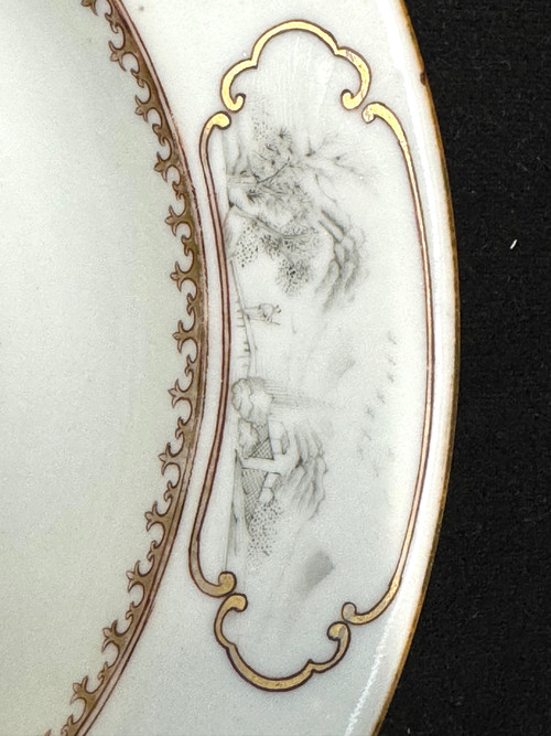 Piatto in porcellana cinese con disegno di armoriale