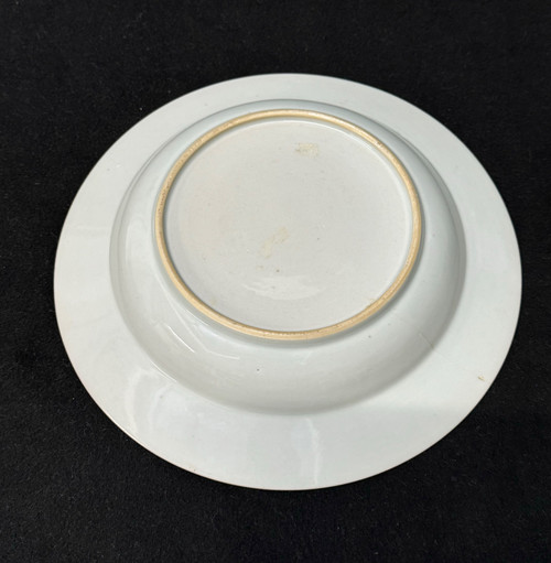 Piatto in porcellana cinese con disegno di armoriale