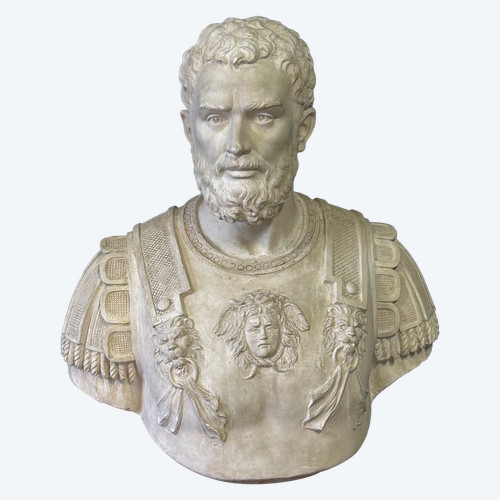 Grande ritratto di imperatore romano con corazza - Scultura in gesso del XX secolo
