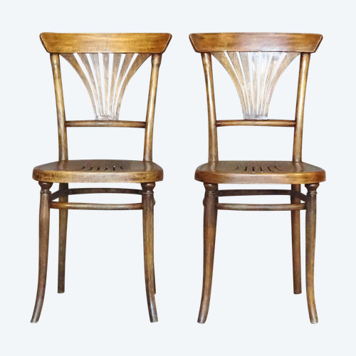 Paar Thonet-Stühle Nr. 221, Sitzfläche im Palmettenschliff, 1910