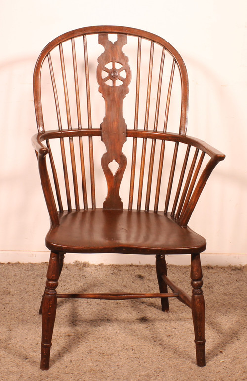 Windsor Armchair In Chestnut And Yew Wood - 18th Century