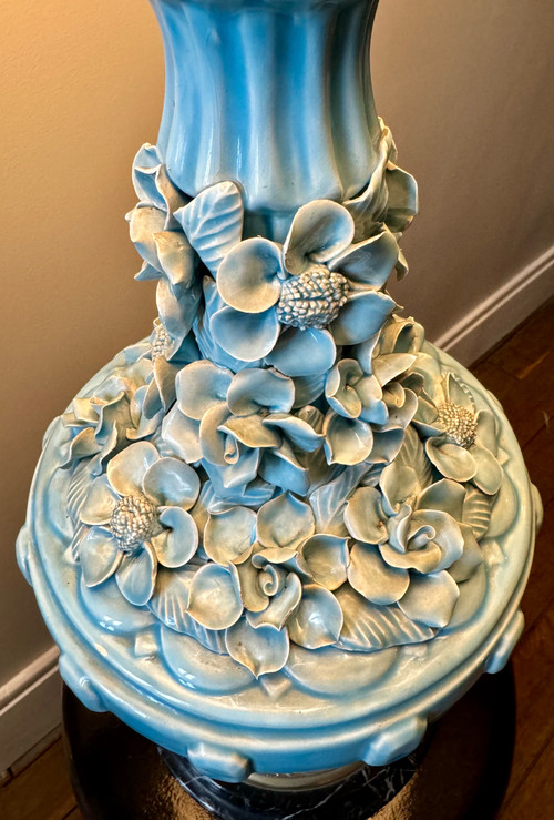 Importante e bella lampada in ceramica Art Nouveau