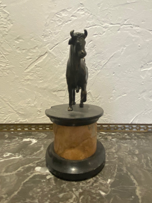 Skulptur - Bronze - Vorbeiziehender Stier - J. Bologna - Italien - 18. Jahrhundert