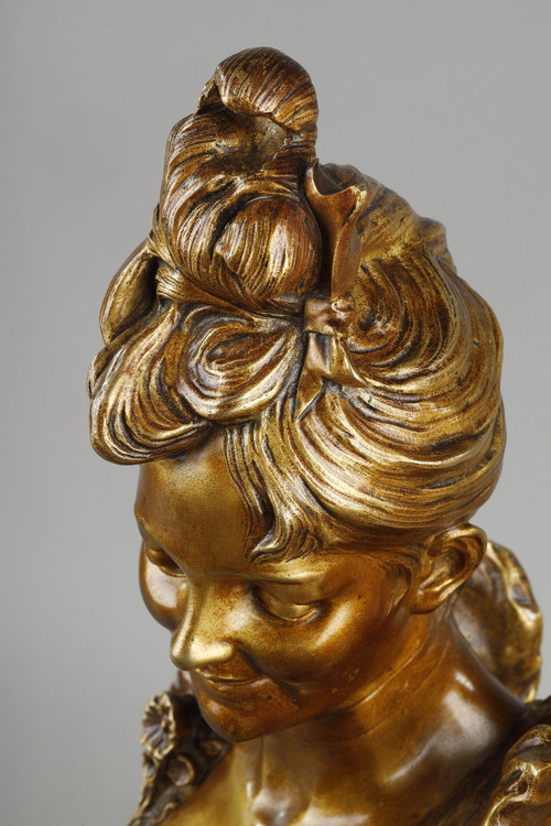 Busto di giovane donna della Belle Epoque di Victor Léopold BRUYNEEL