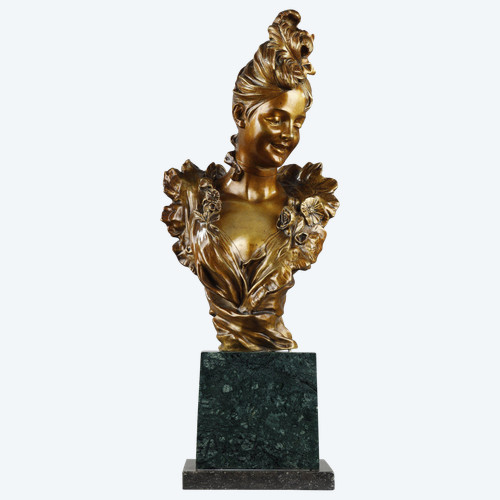 Busto di giovane donna della Belle Epoque di Victor Léopold BRUYNEEL