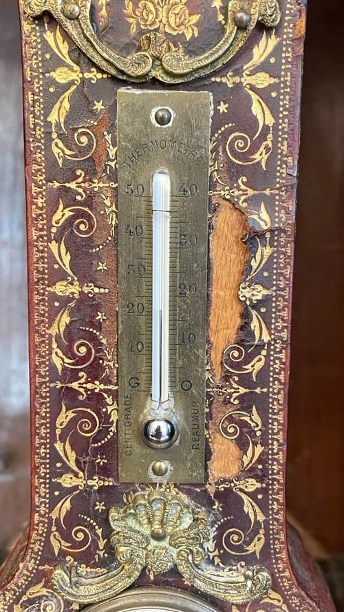 Orologio da tavolo, termometro e barometro, pelle goffrata e dorata, XIX secolo
