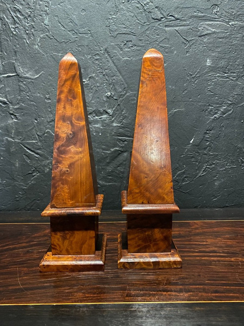 Paire Obélisques - Ronce de noyer - France - XIX ème