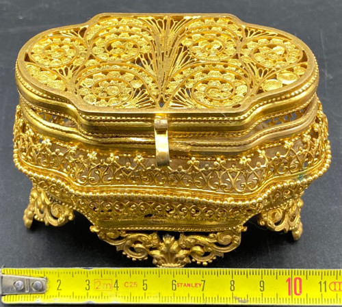 JEWELRY BOX