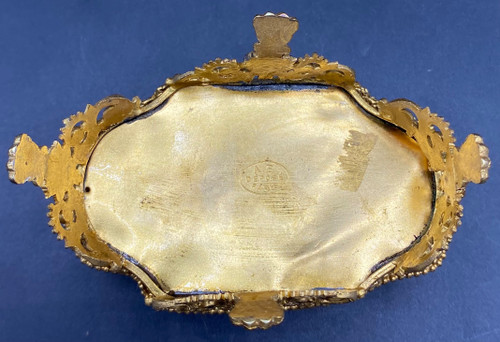 JEWELRY BOX