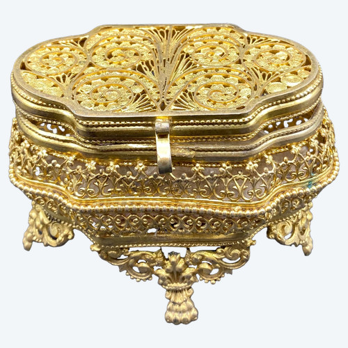 JEWELRY BOX