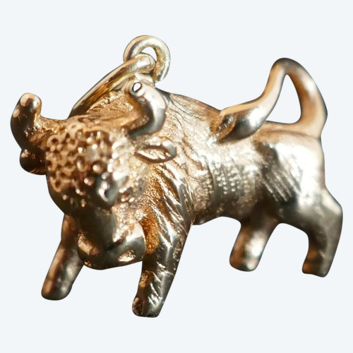 Pendentif Charms Taureau, Or 18 Carats.