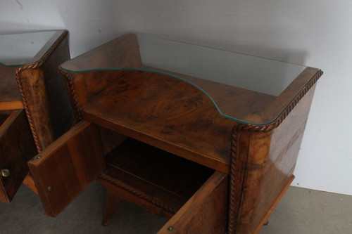 Antica Coppia comodini 1945 art deco noce. Milano . Top in vetro . Mis 70 x 33 x h 62 