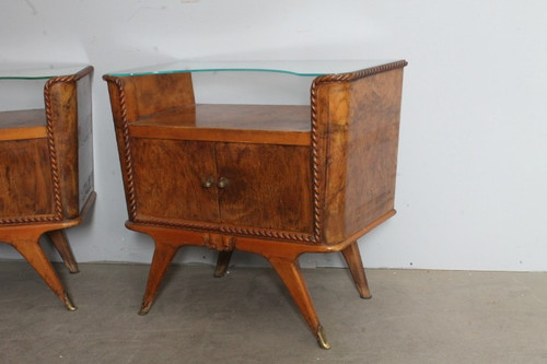Antica Coppia comodini 1945 art deco noce. Milano . Top in vetro . Mis 70 x 33 x h 62 