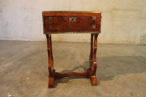 Charles X conversion travel desk in burr walnut, 19th century