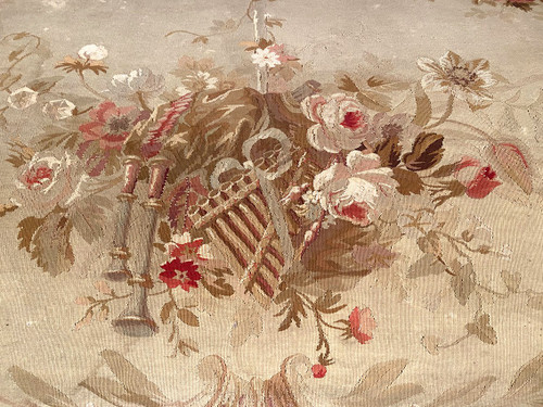 Louis XVI style bench seat, white lacquered and gilded wood, upholstered with tapestry