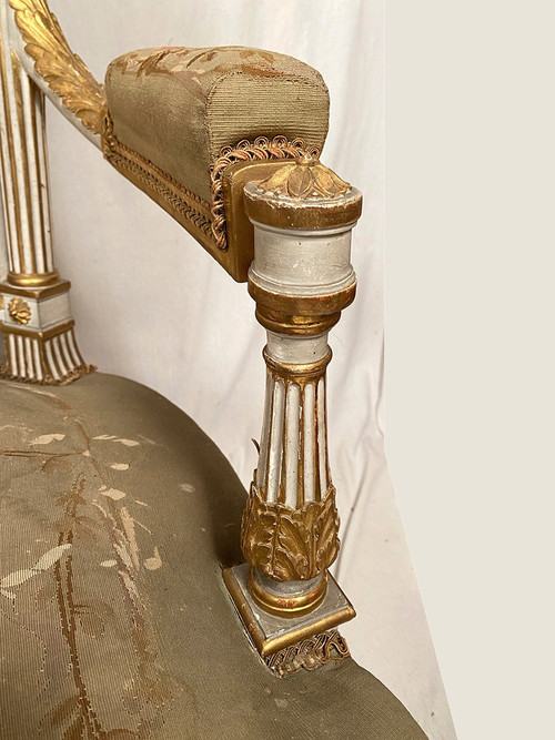 Louis XVI style bench seat, white lacquered and gilded wood, upholstered with tapestry