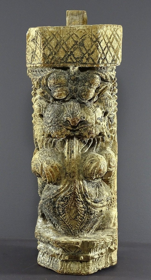 Inde, Région Du Tamil Nadu, XVIIème-XVIIIème, élément d'Architecture En Bois Figurant Un Yali. 