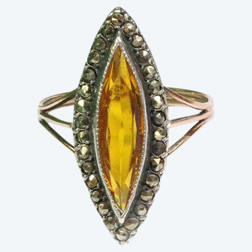 Vecchio anello marchesa in oro 18k e argento, vetro giallo, marcasite, vecchio anello, navetta