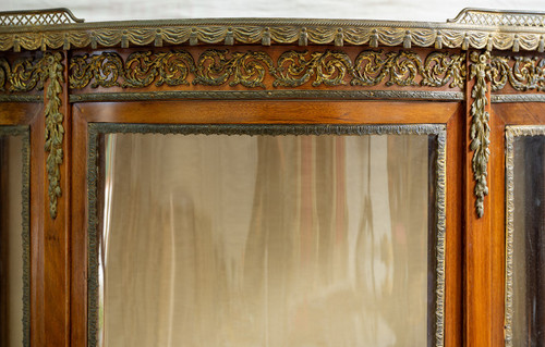 Vitrine ancienne dans le goût de Vernis Martin France 19ème siècle.