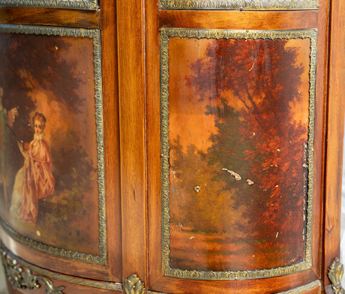Vitrine ancienne dans le goût de Vernis Martin France 19ème siècle.