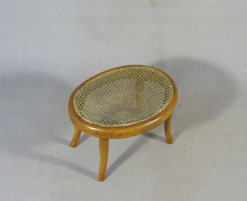 Caned foot stool, 1910 by Mundus, no Thonet- FUßSCHEMEL Père La chaise C
