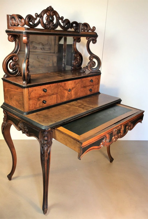 25? REMISE - Bureau à Gradins En Noyer  - Epoque Fin 19ème